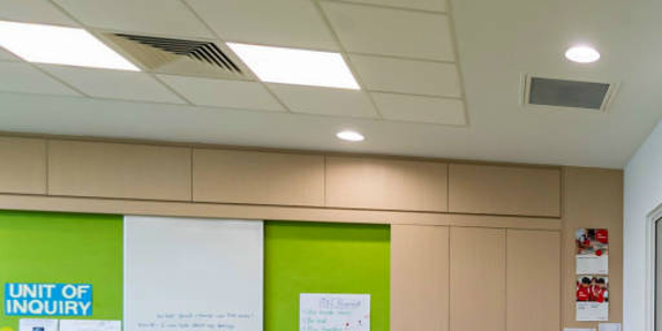 新加坡加拿大国际学校的留学生活中，学生享受高品质的教育资源和服务 